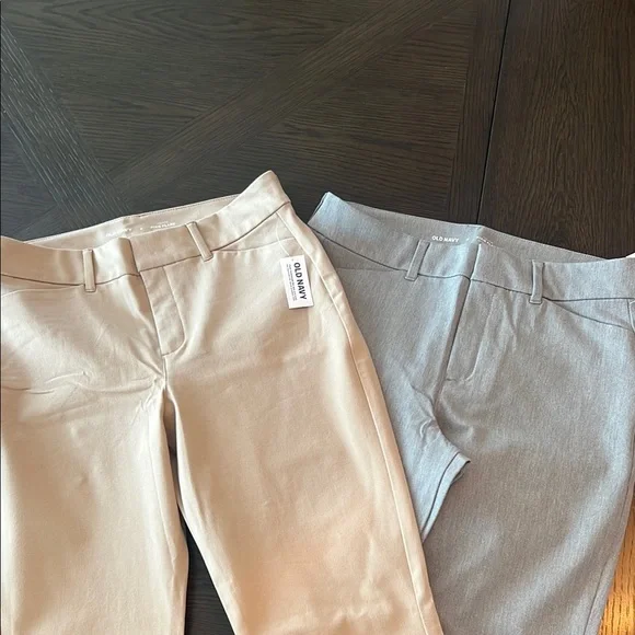 Old Navy Tan and Gray High Rise Pixie Flare size 8 - Picture 2 of 7
